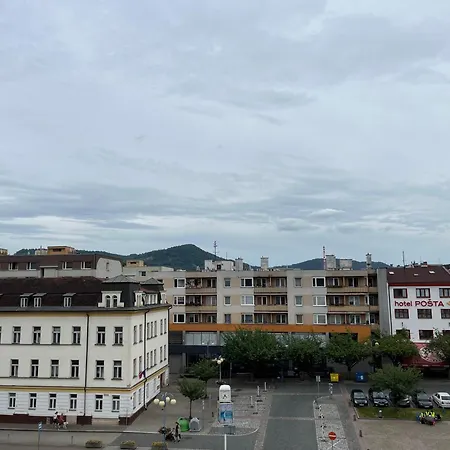 Masarykovo Namesti 아파트 *