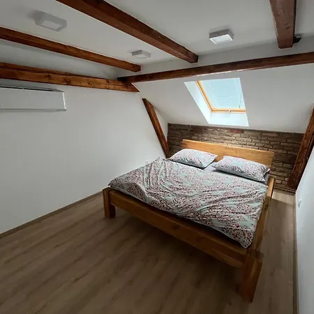 아파트 Masarykovo Namesti *